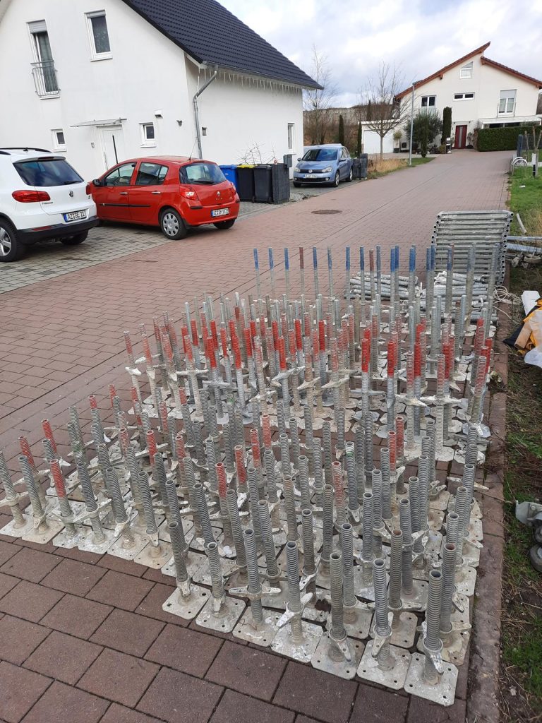 Layher Base Jacks